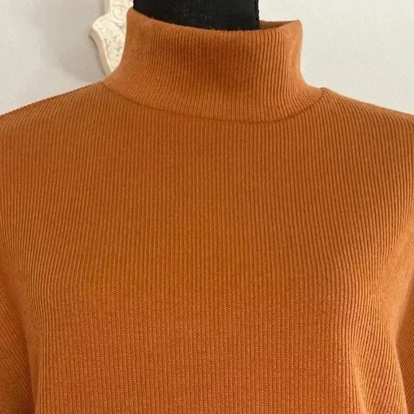 Mock Neck Pullover Sweater - Picture 4 of 5